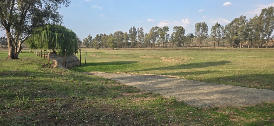 0 Bedroom Property for Sale in Oranjeville Free State